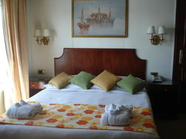 *****  Radamis II Nile Cruise - Luxor/Aswan - 04 Nights Each Monday & 3 Nights Each Friday Hotel Egypt